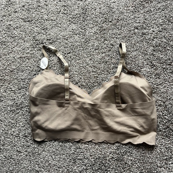 Danskin Bra NWT - Picture 3 of 4